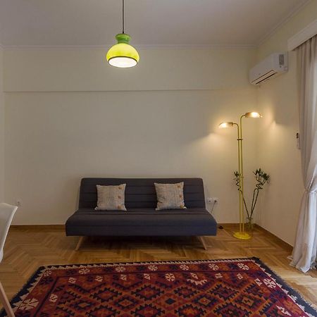 Bright And Spacious 2-Bedrooms Apartment In Афины Экстерьер фото