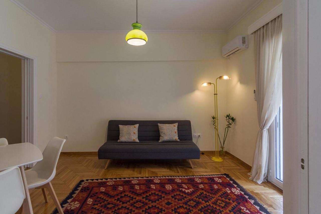 Bright And Spacious 2-Bedrooms Apartment In Афины Экстерьер фото