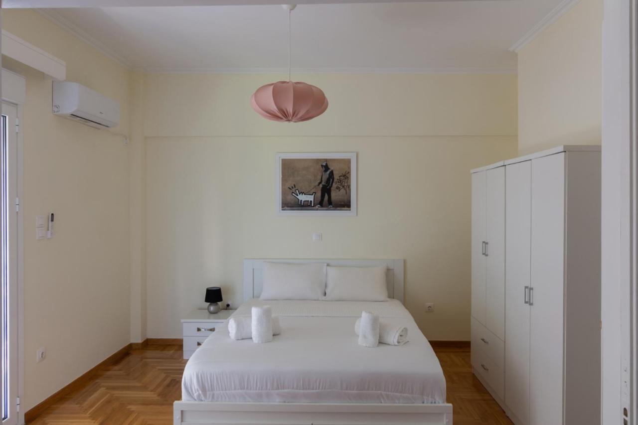 Bright And Spacious 2-Bedrooms Apartment In Афины Экстерьер фото