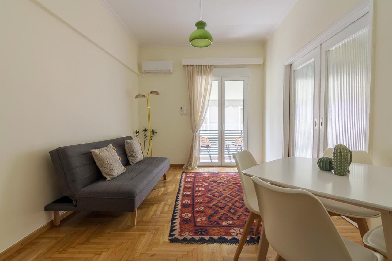 Bright And Spacious 2-Bedrooms Apartment In Афины Экстерьер фото